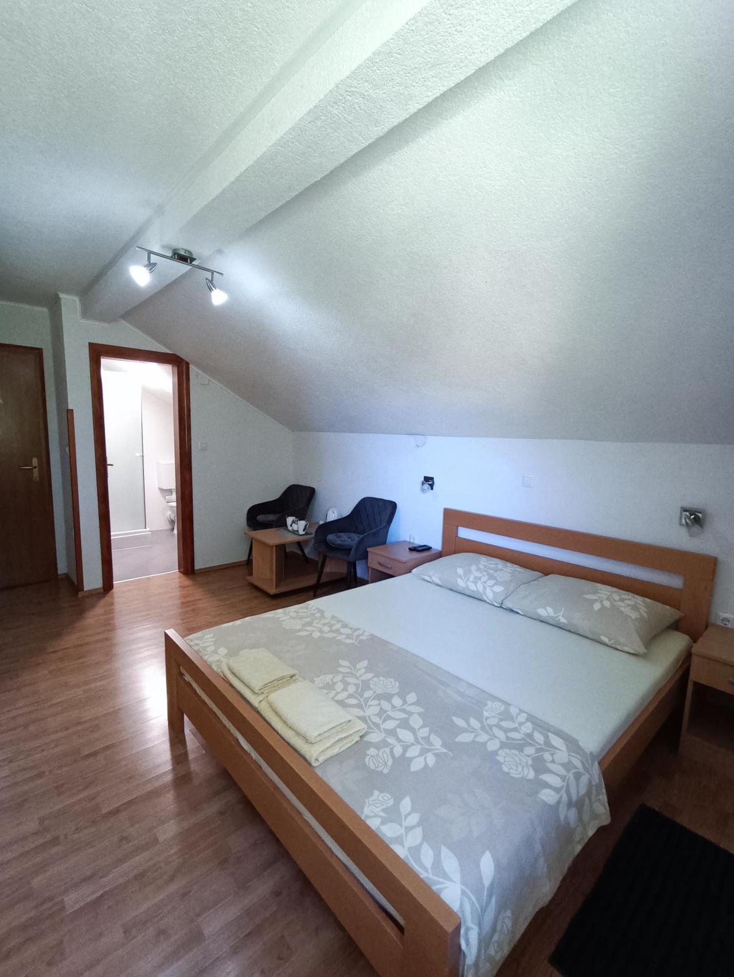 Guesthouse Nikolina Korenica Kültér fotó