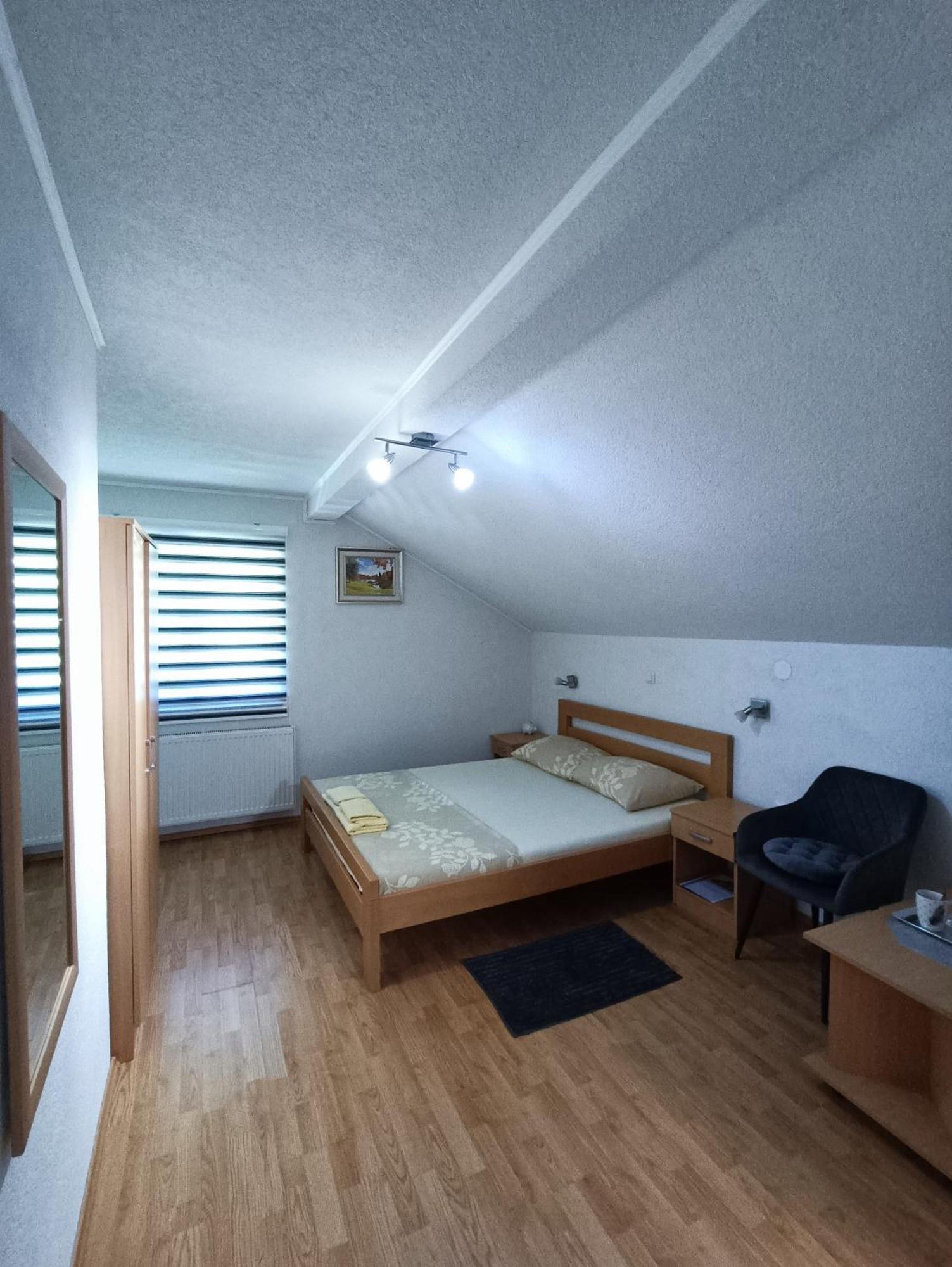 Guesthouse Nikolina Korenica Kültér fotó